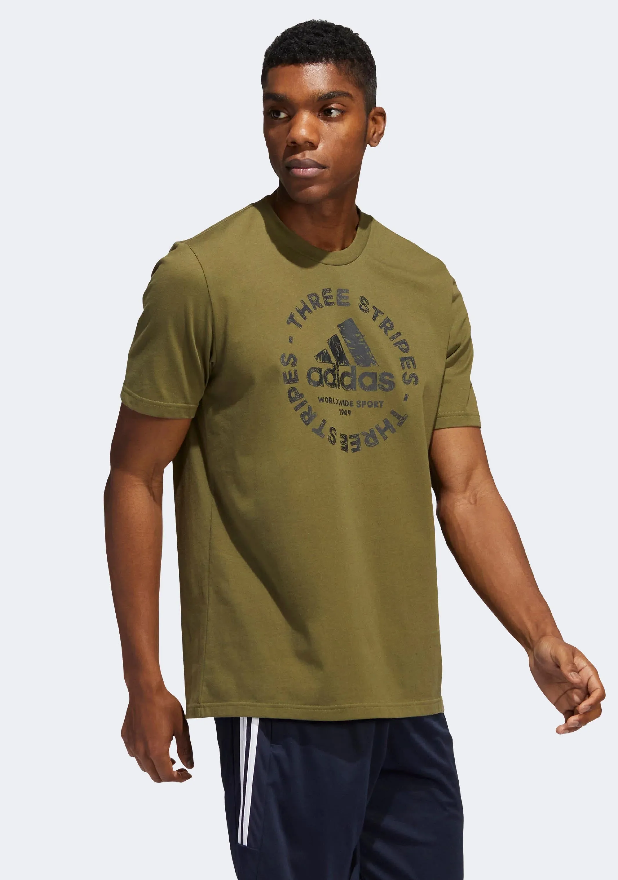 T-shirt graphique Adidas Hommes avec emblème Sketch