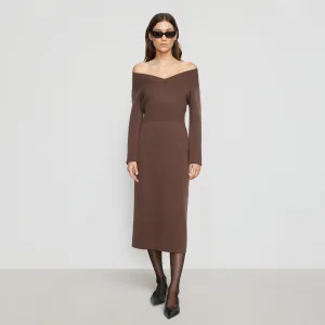 Robe pull Bora à col V et épaules dénudées