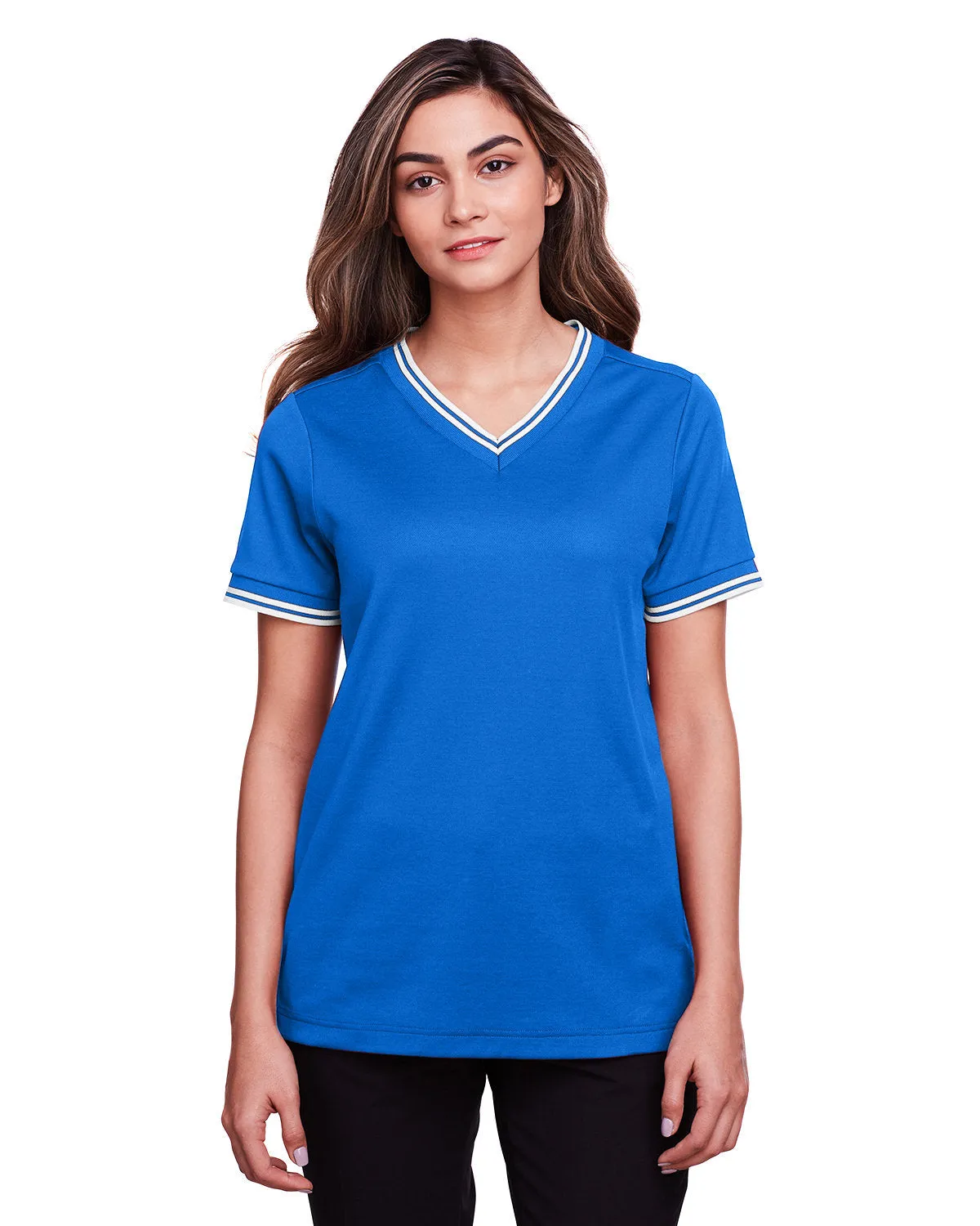 Devon & Jones DG20CW Polo pour Femme CrownLux Performance à Col en V Plissé et Boutonné
