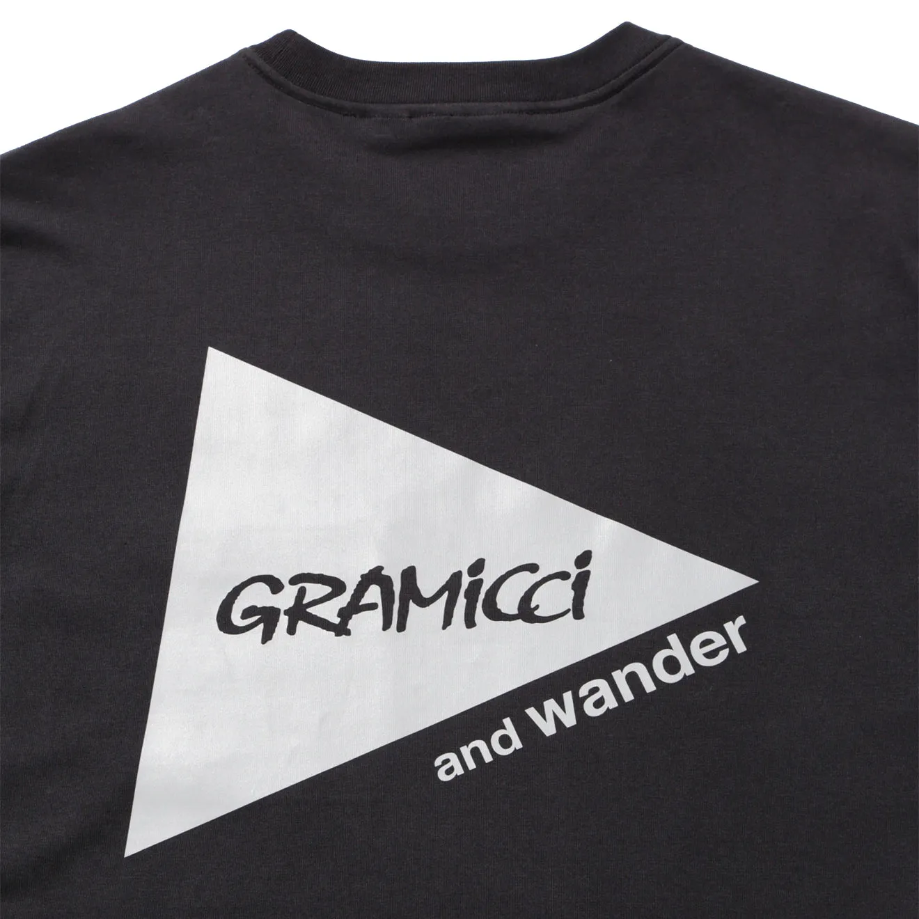 Gramicci x And Wander T-shirt à impression arrière Noir