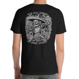 Tout est Bueno avec le T-shirt Surf World sur fonds foncés