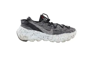 Nike Space Hippie IV en Flyknit gris fer