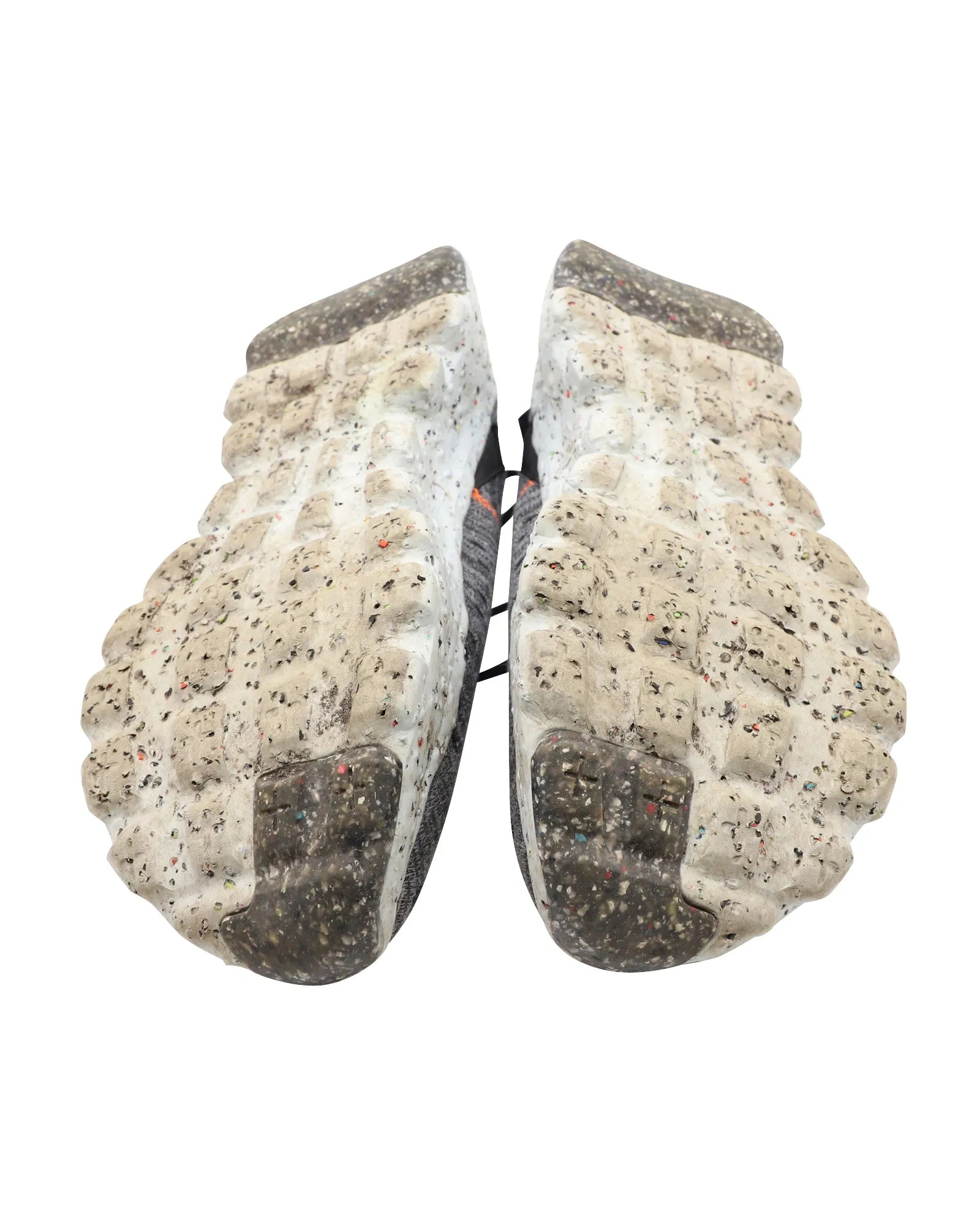 Nike Space Hippie IV en Flyknit gris fer