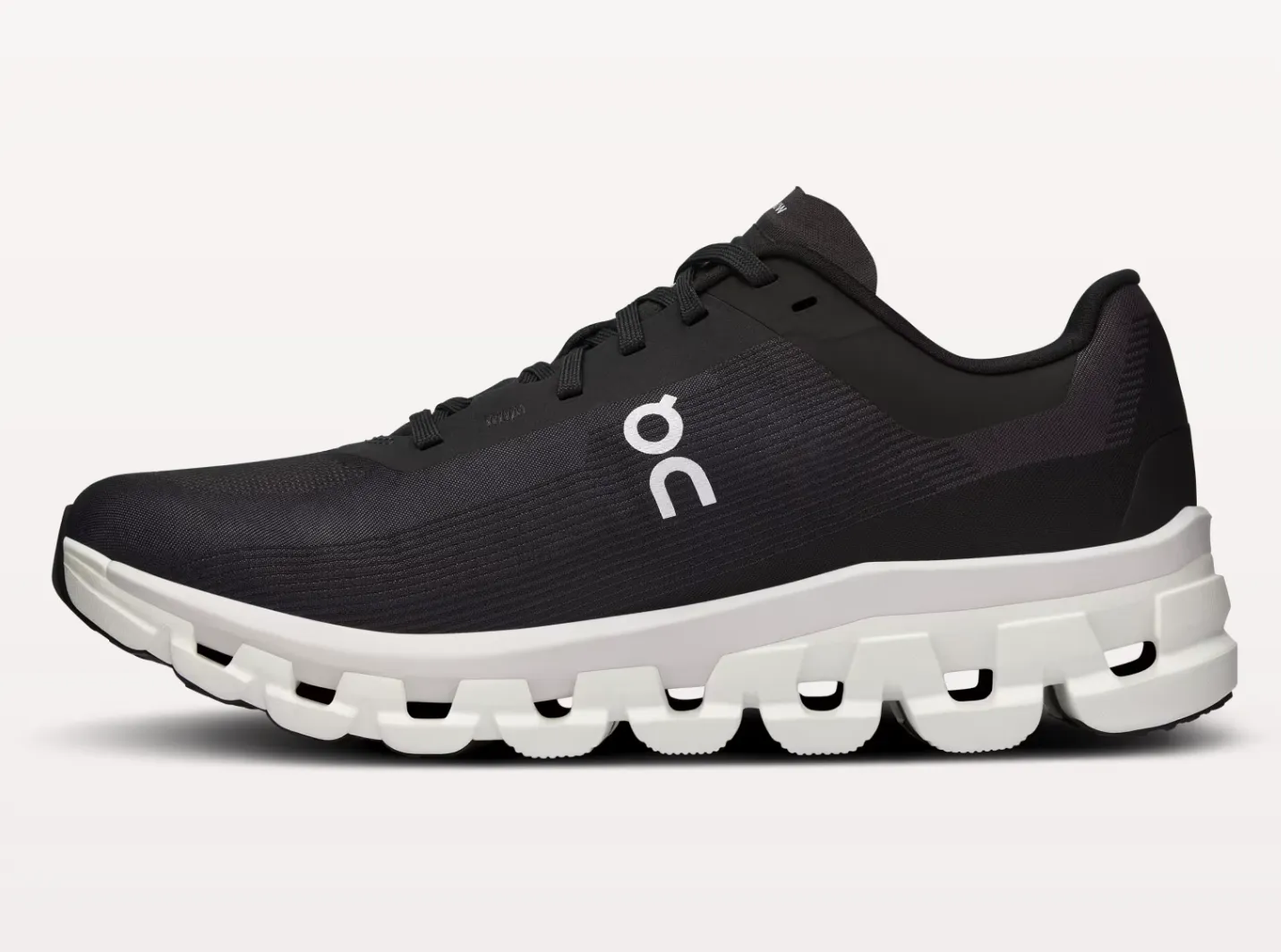 Sur Mens Cloudflow 4 - Noir/Blanc (3MD30100299) Sur