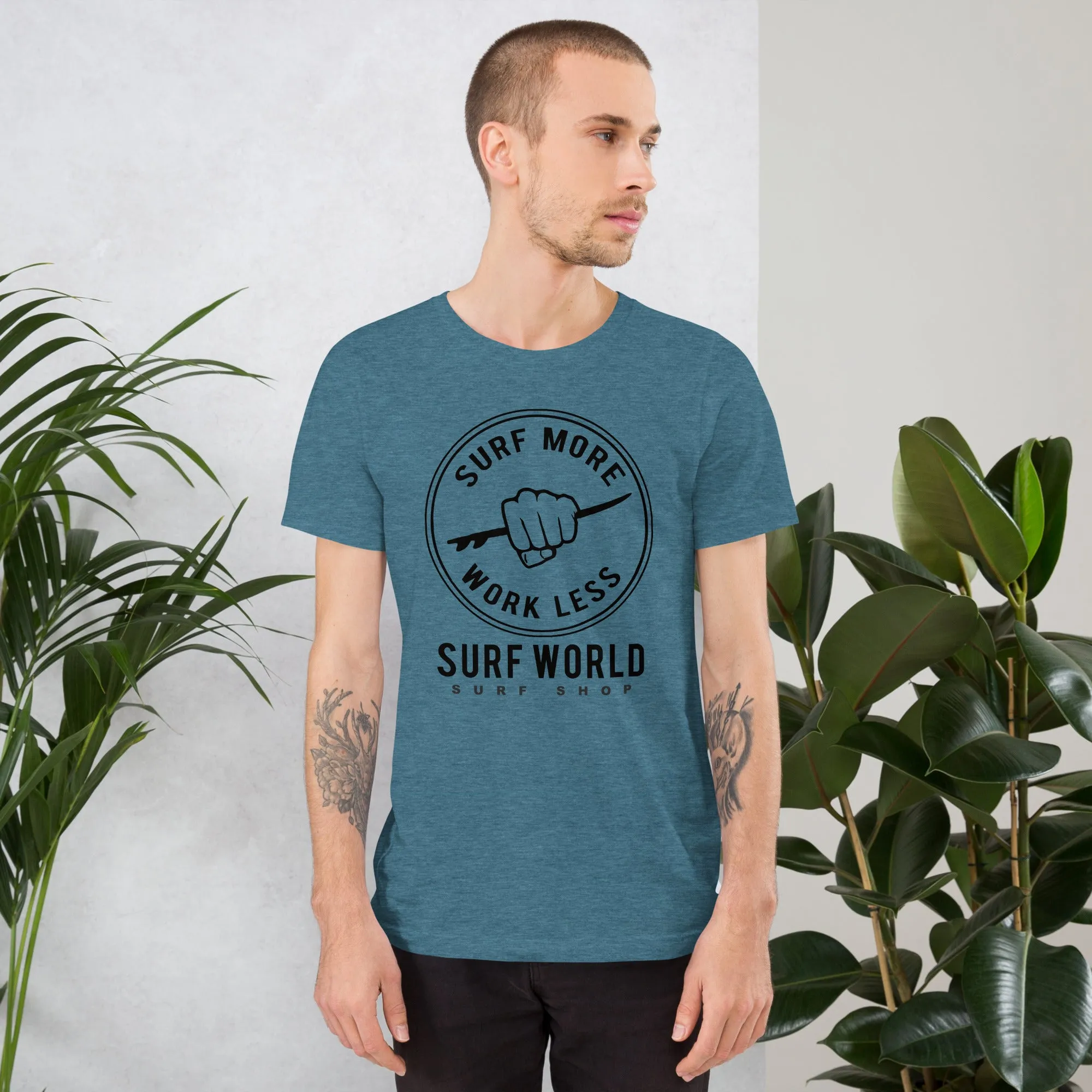 Surfez Plus Travaillez Moins est le T-shirt Emblématique de Surf World