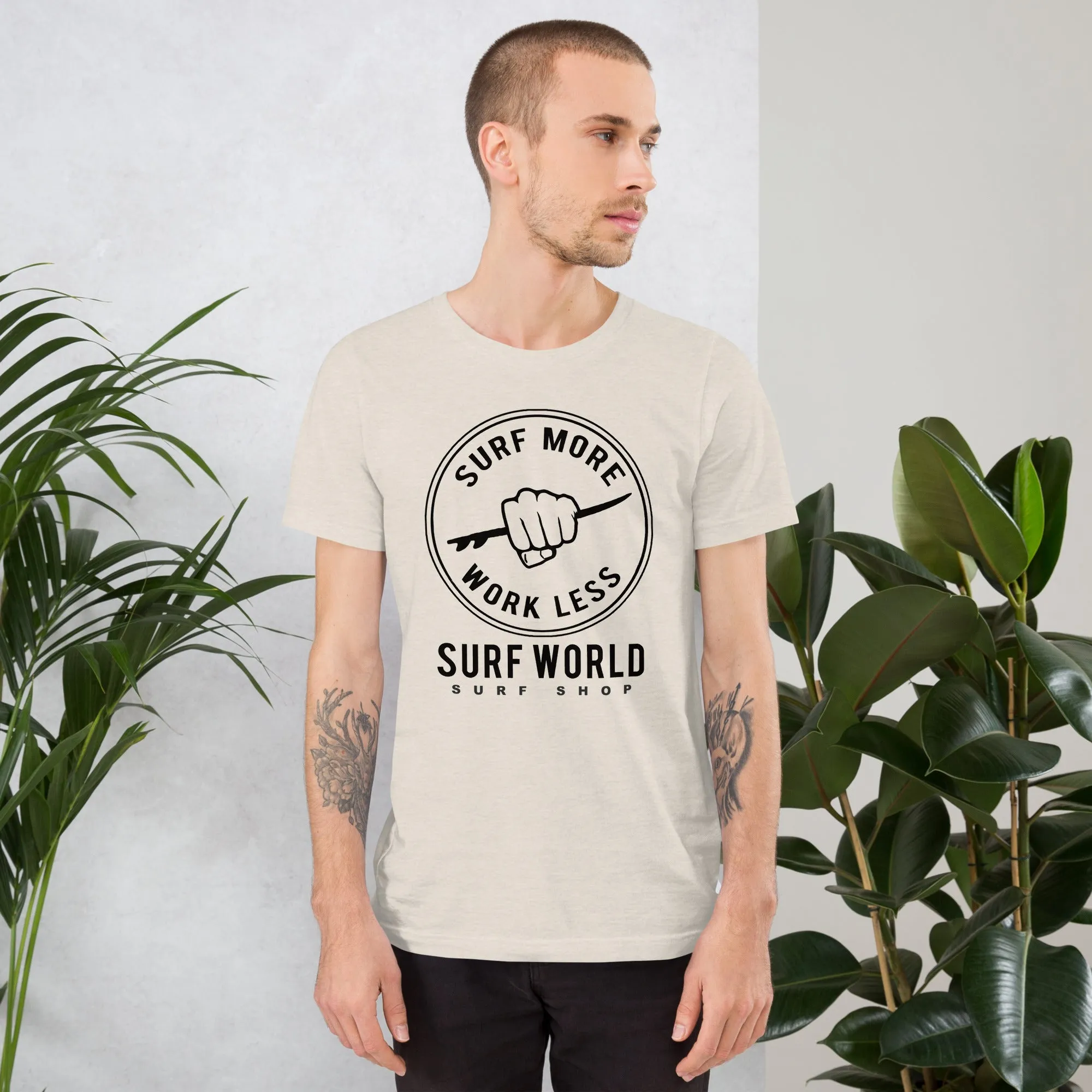Surfez Plus Travaillez Moins est le T-shirt Emblématique de Surf World